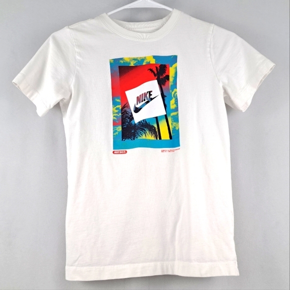 Nike Other - Nike Youth Graphic Tee, sz M